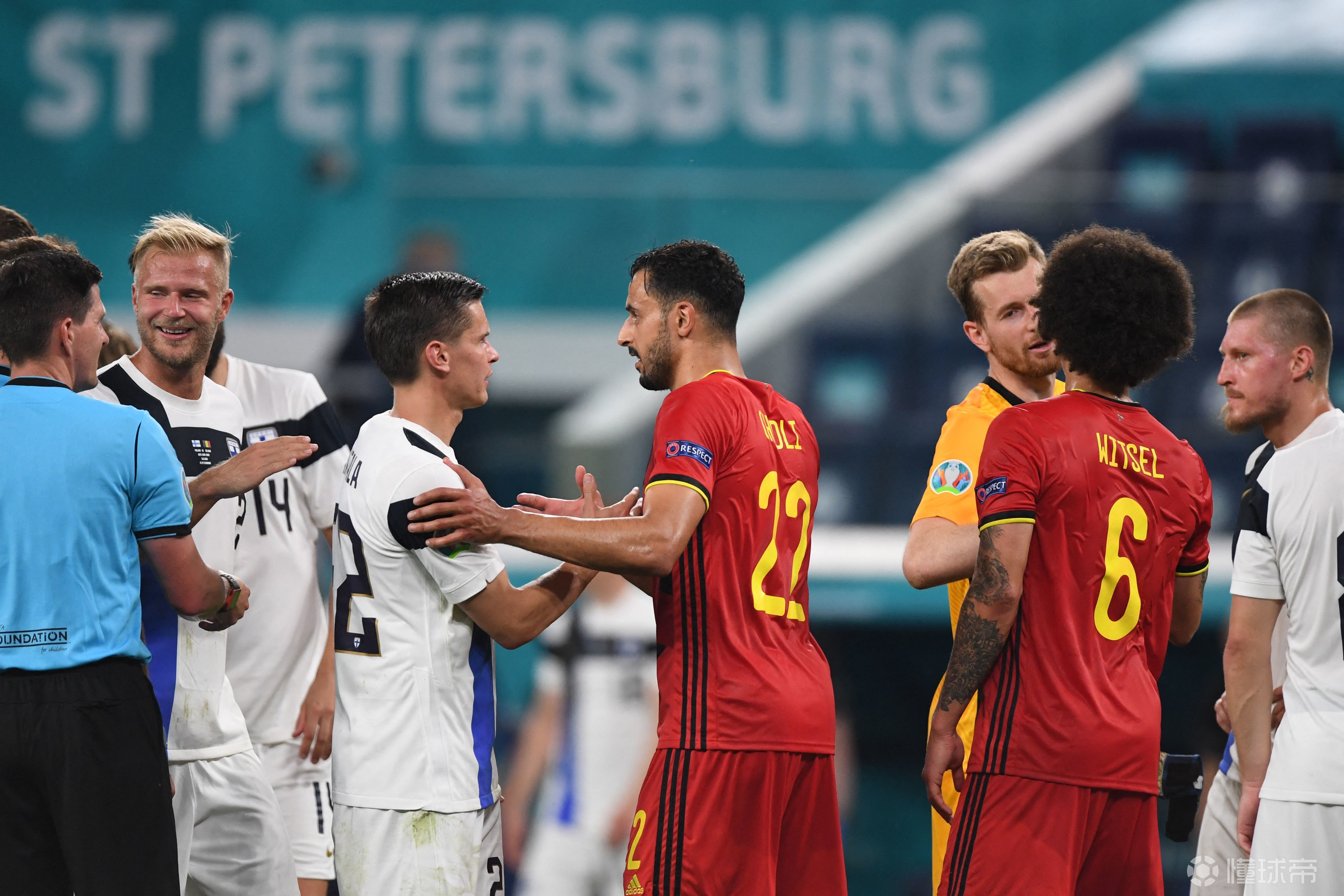 比利时轻松击败俄罗斯，晋级形势明朗