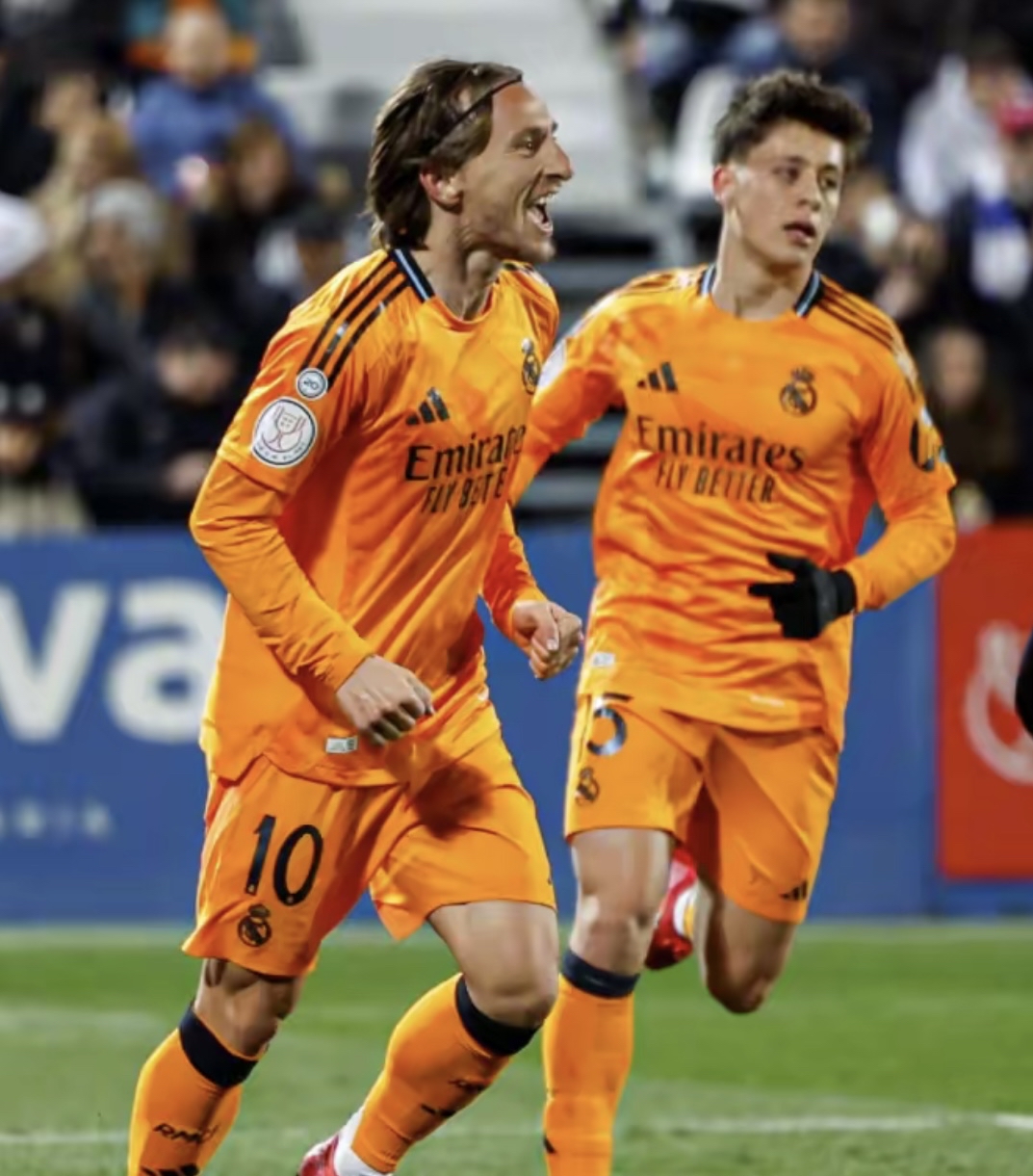 包含欧预赛热血对决：全力以赴不留遗憾的词条