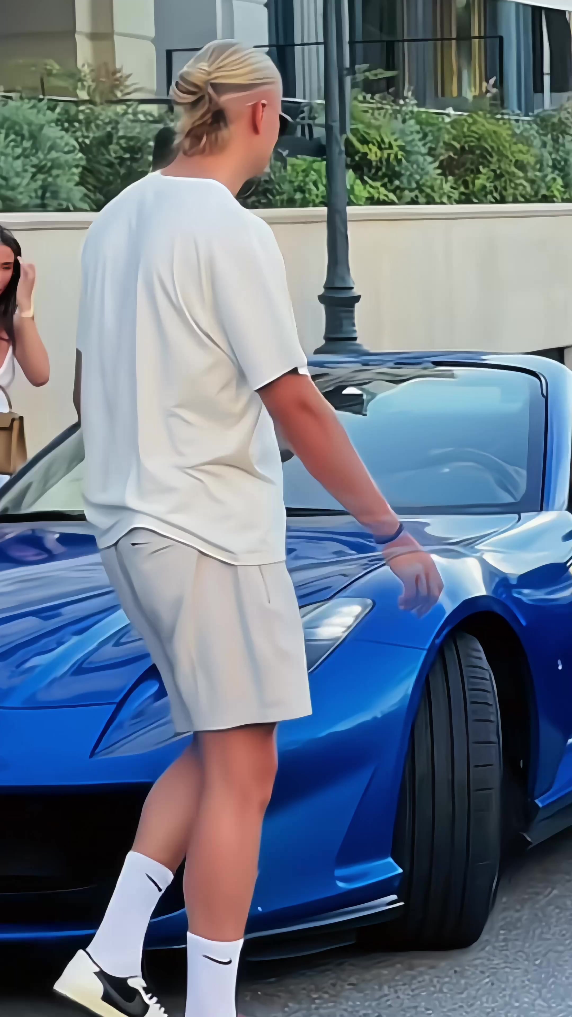 哈兰德今日表现抢眼,莫德里奇整场无解,教练赛后亲自拥抱的简单介绍 哈兰德今日表现抢眼,莫德里奇整场无解,教练赛后亲自拥抱的简单介绍