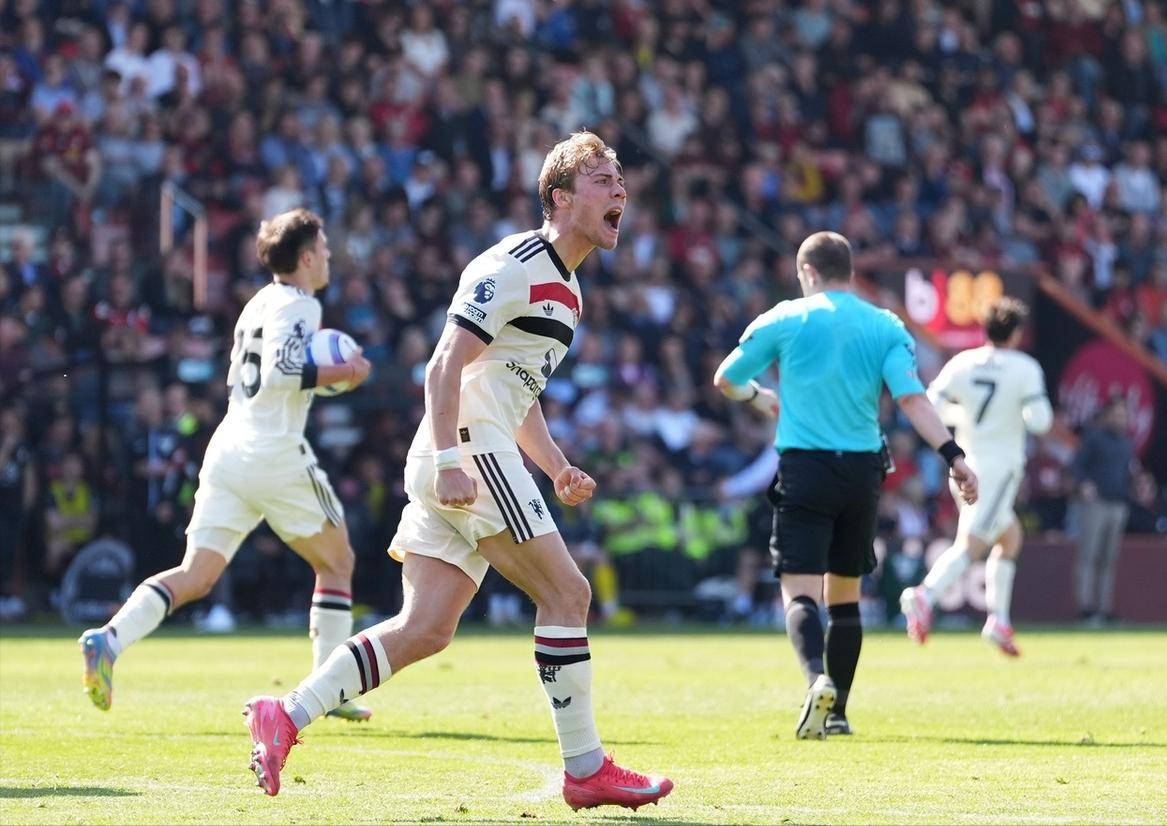 曼联开场5分钟连进两球，尤文图斯防线形同虚设！的简单介绍