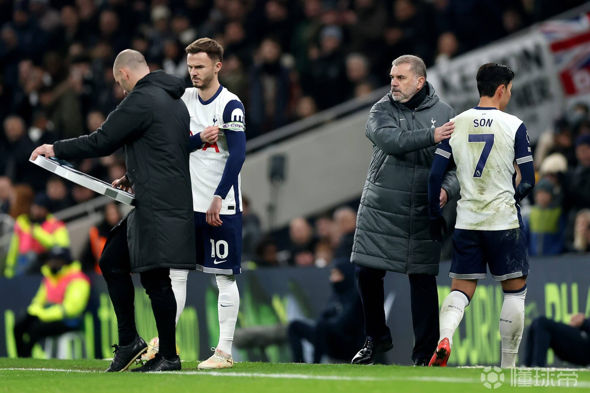 包含孙兴慜五连胜继续领跑积分榜,海港主帅陷下课危机!的词条 包含孙兴慜五连胜继续领跑积分榜,海港主帅陷下课危机!的词条