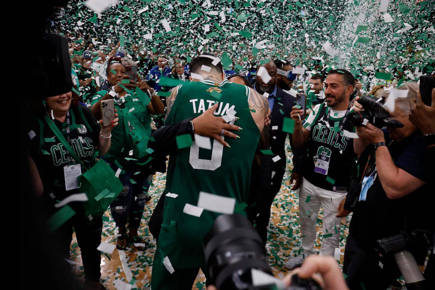 塔图姆关键节点突破纪录,澳大利亚队带队取胜! 塔图姆关键节点突破纪录,澳大利亚队带队取胜!