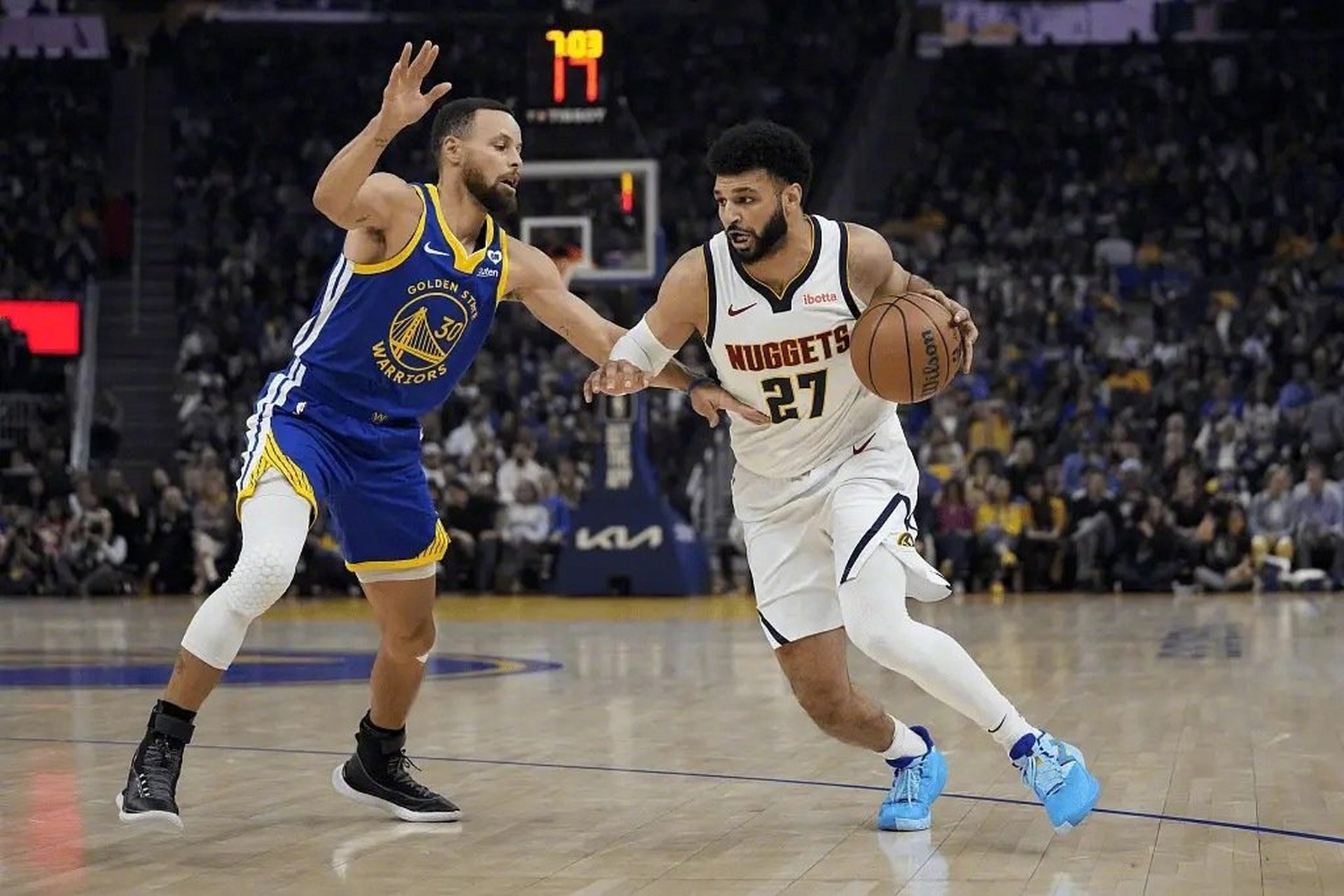 詹姆斯巅峰对决,穆雷与70激战MAD分钟,关键助攻胜负难料! 詹姆斯巅峰对决,穆雷与70激战MAD分钟,关键助攻胜负难料!