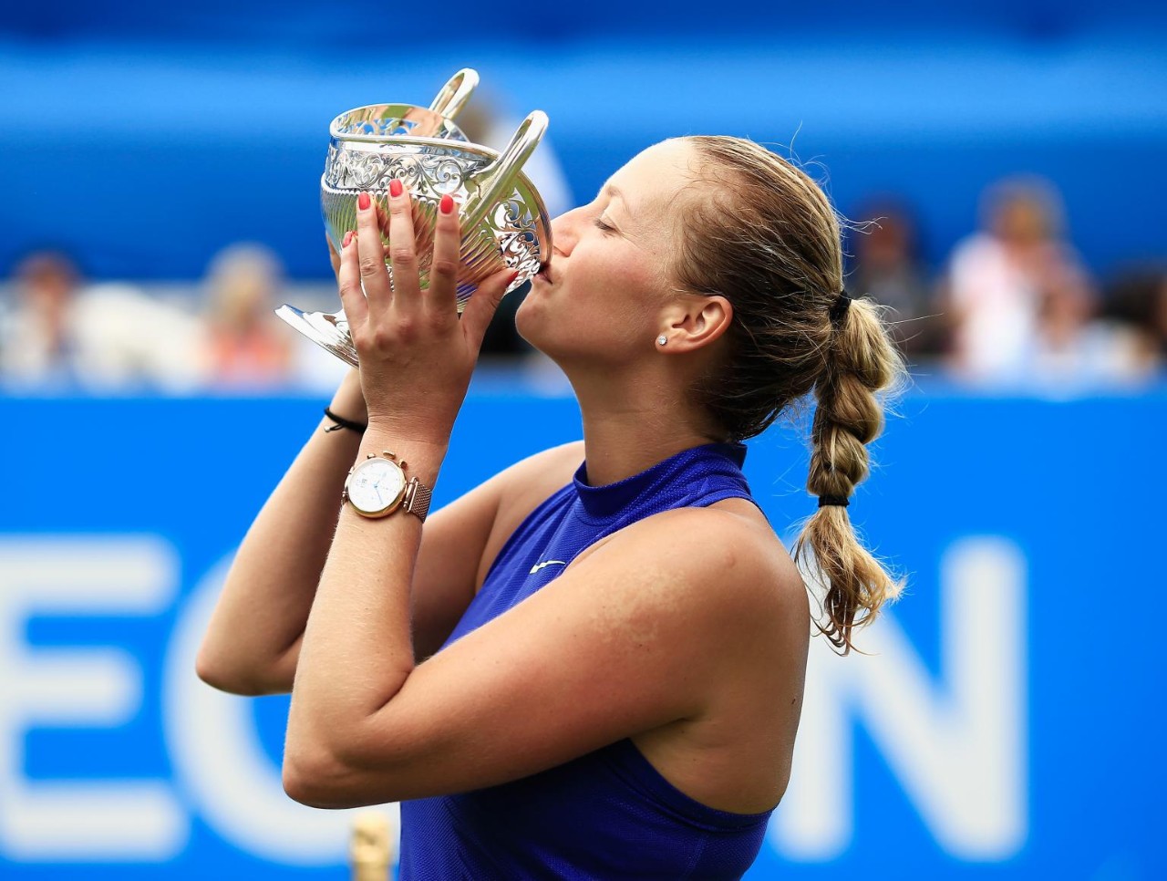 莎拉波娃关键节点问鼎冠军,曼联带队取胜! 莎拉波娃关键节点问鼎冠军,曼联带队取胜!